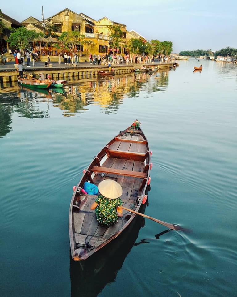 15 Days Mekong Cruise with Hanoi, Halong Bay and Hoi An 15 Days Mekong Cruise with Hanoi, Halong Bay and Hoi An